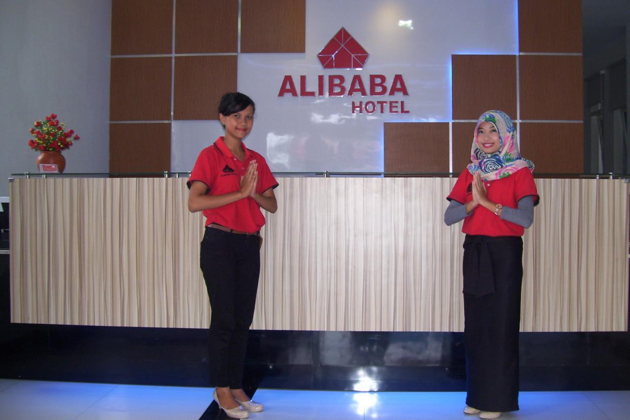 Alibaba Hotel Pangkalanbuun Exterior foto